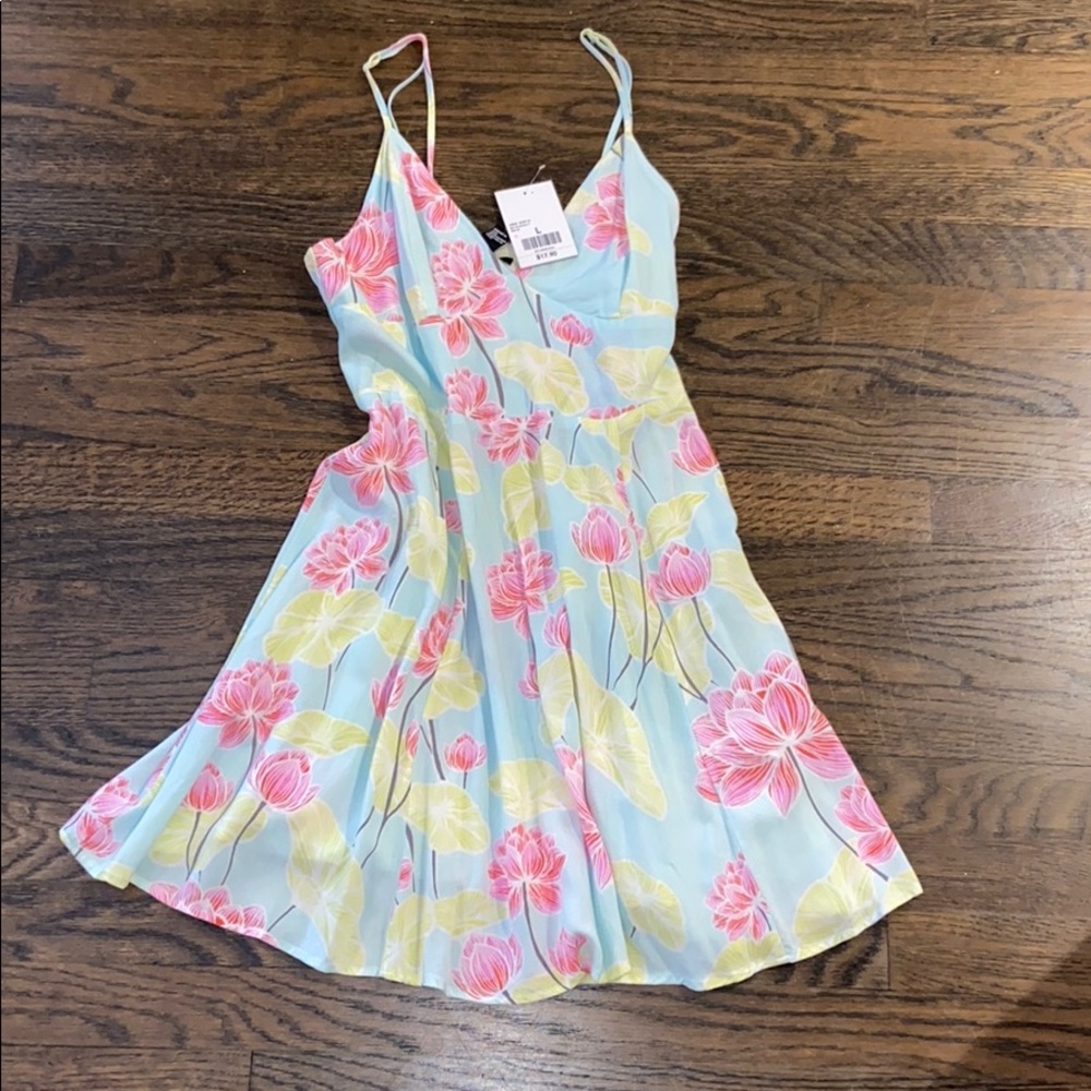 NWT Floral Dress 🌸